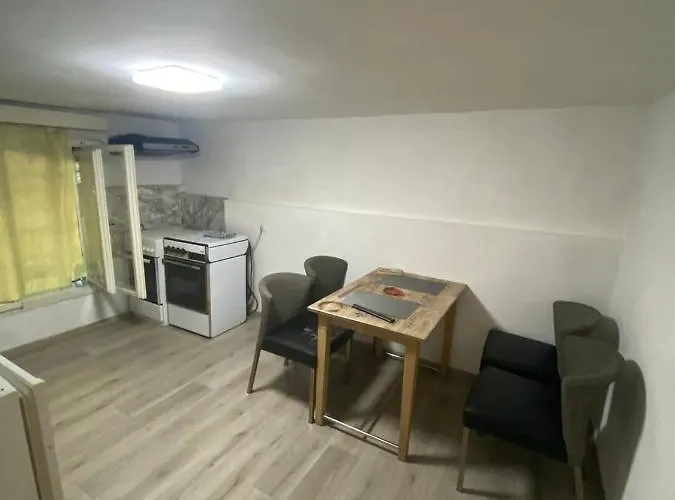 Izdavanje Sobe/Stana Sarajevo