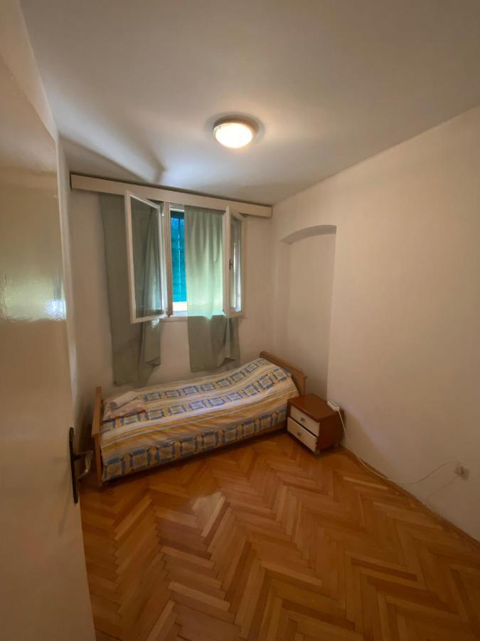 Izdavanje Sobe/stana Apartment