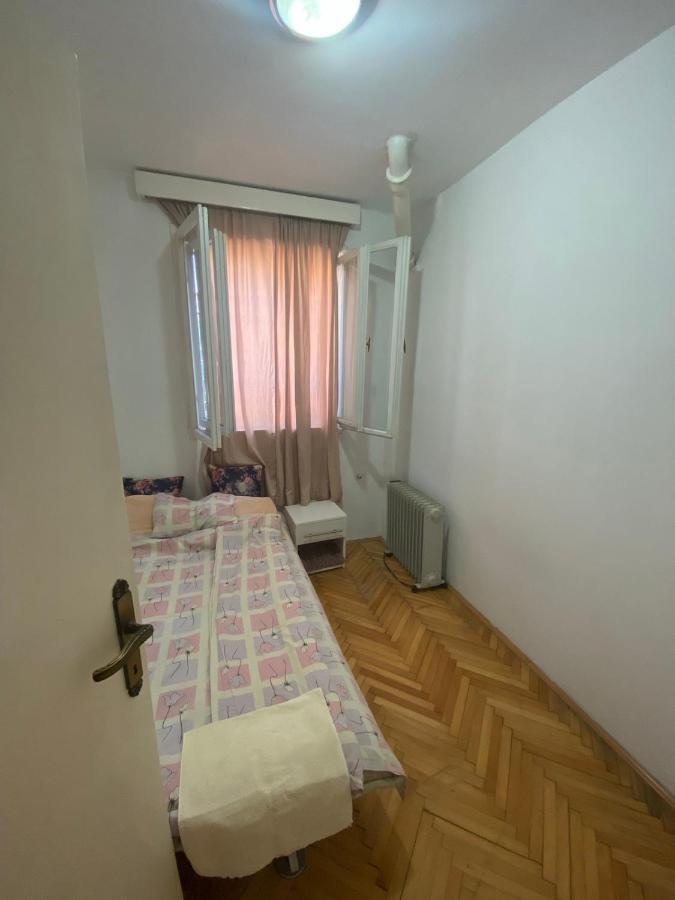 Izdavanje Sobe/stana Sarajevo